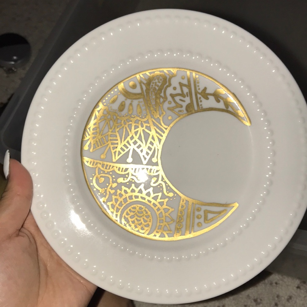 Moon plate